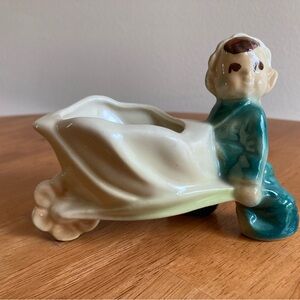 Small kitschy pixie planter